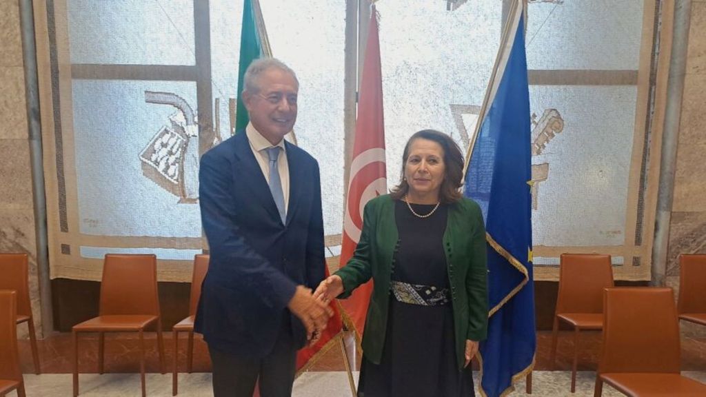 Le ministre du Made in Italy, Adolfo Urso avec la ministre tunisienne de l'Instrie et de l'Energie, La ministre tunisienne de l'Industrie et de l'Énergie, Thabet Chiboub