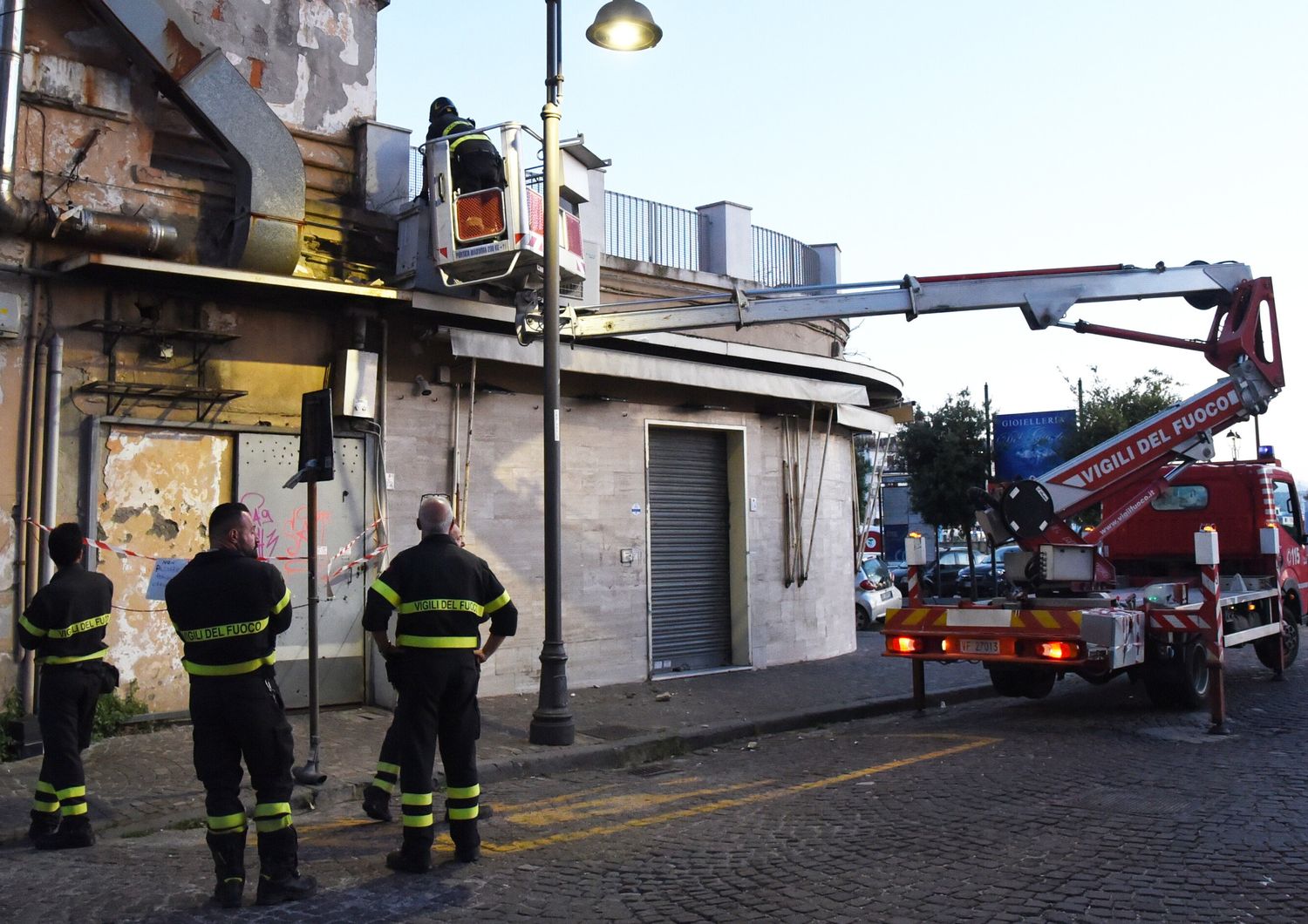 Campi Flegrei, 2 mila edifici vulnerabili nella zona rossa