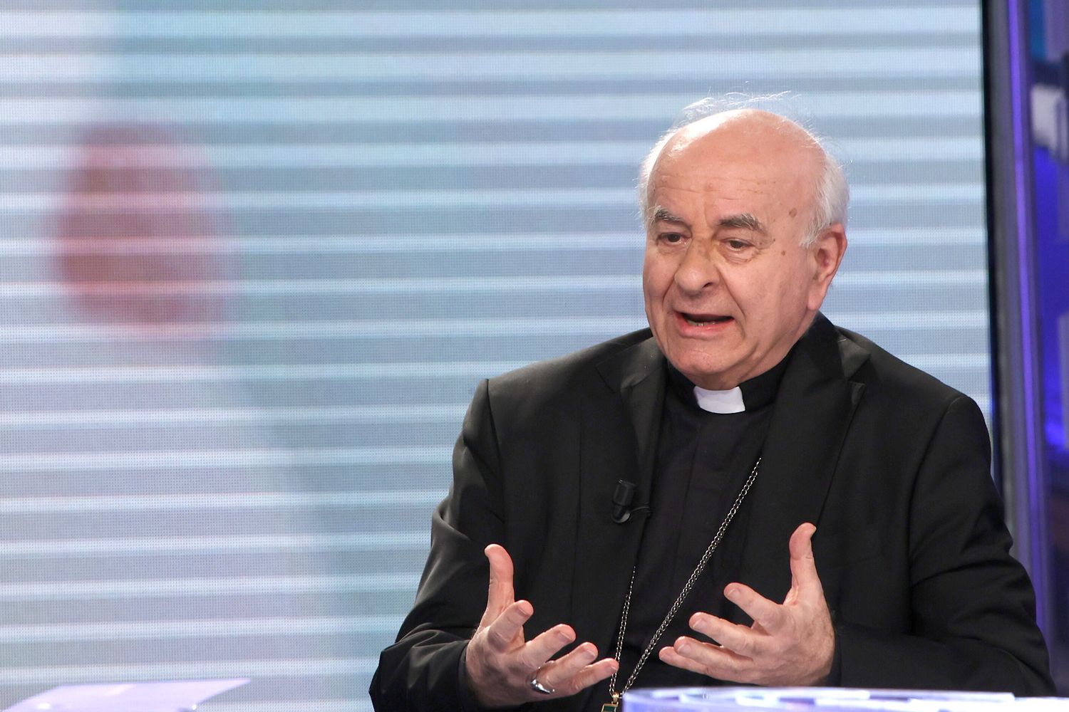 Monsignor Paglia e l’intelligenza artificiale: "Temo l’uomo non le macchine"