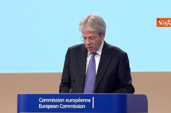 Gentiloni: Rischi ambientali in crescita pesano su previsioni economiche