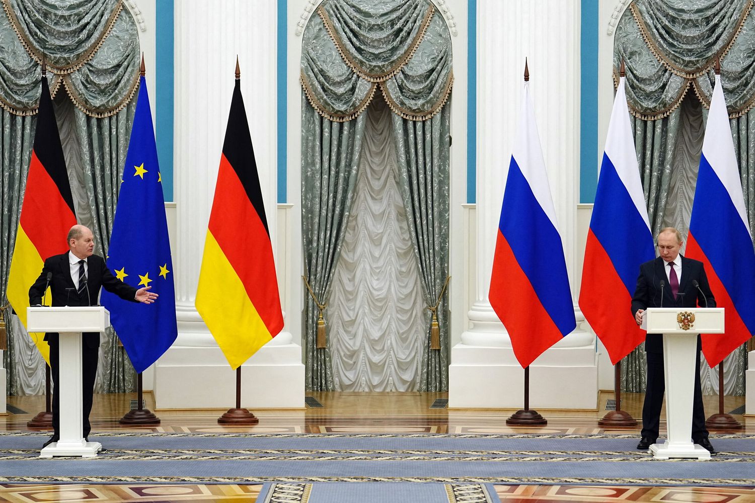 Scholz a Putin, "la Russia sia disposta a negoziare con l'Ucraina"