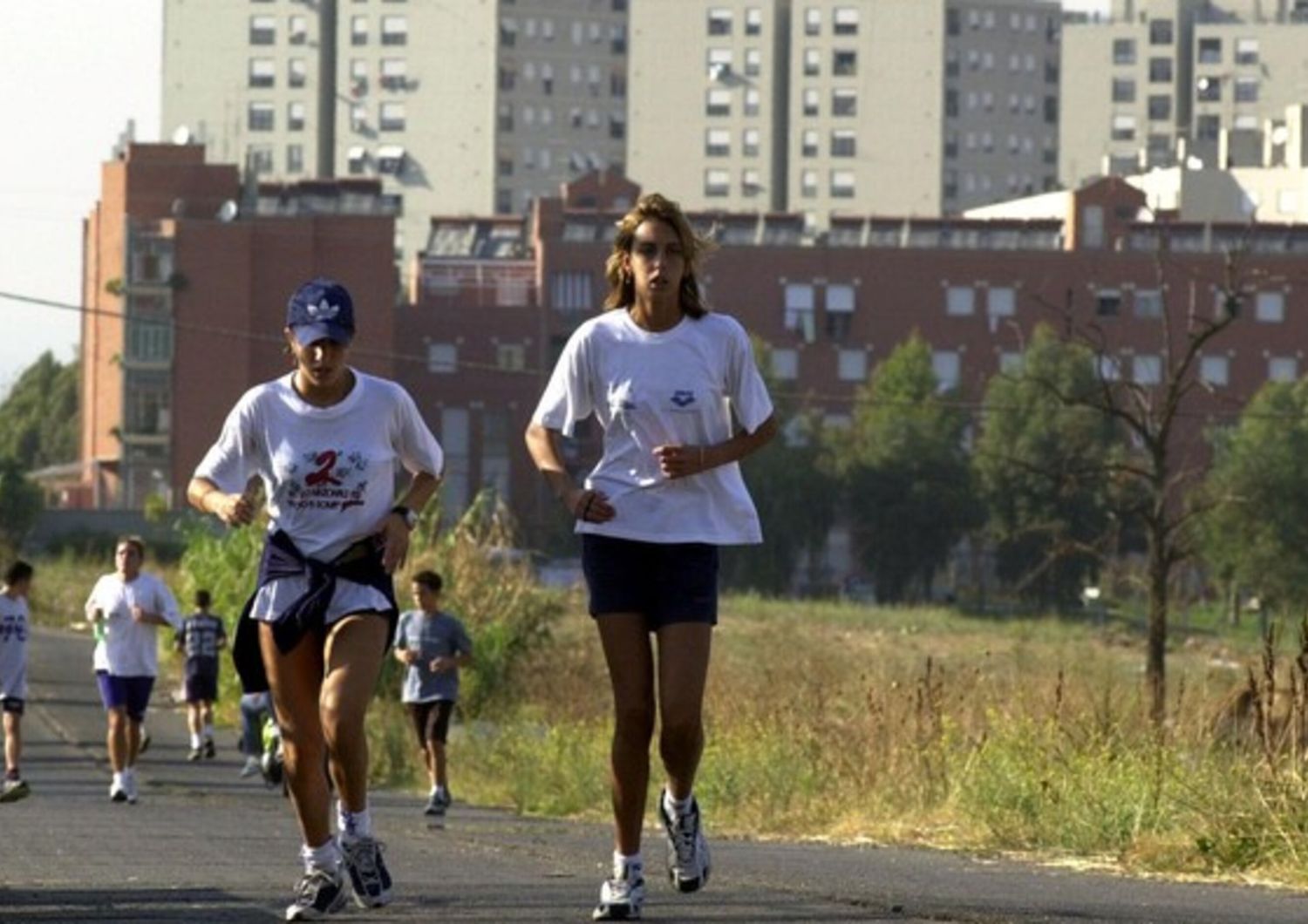 Stare troppo tempo seduti danneggia la salute del cuore, anche per le persone più attive