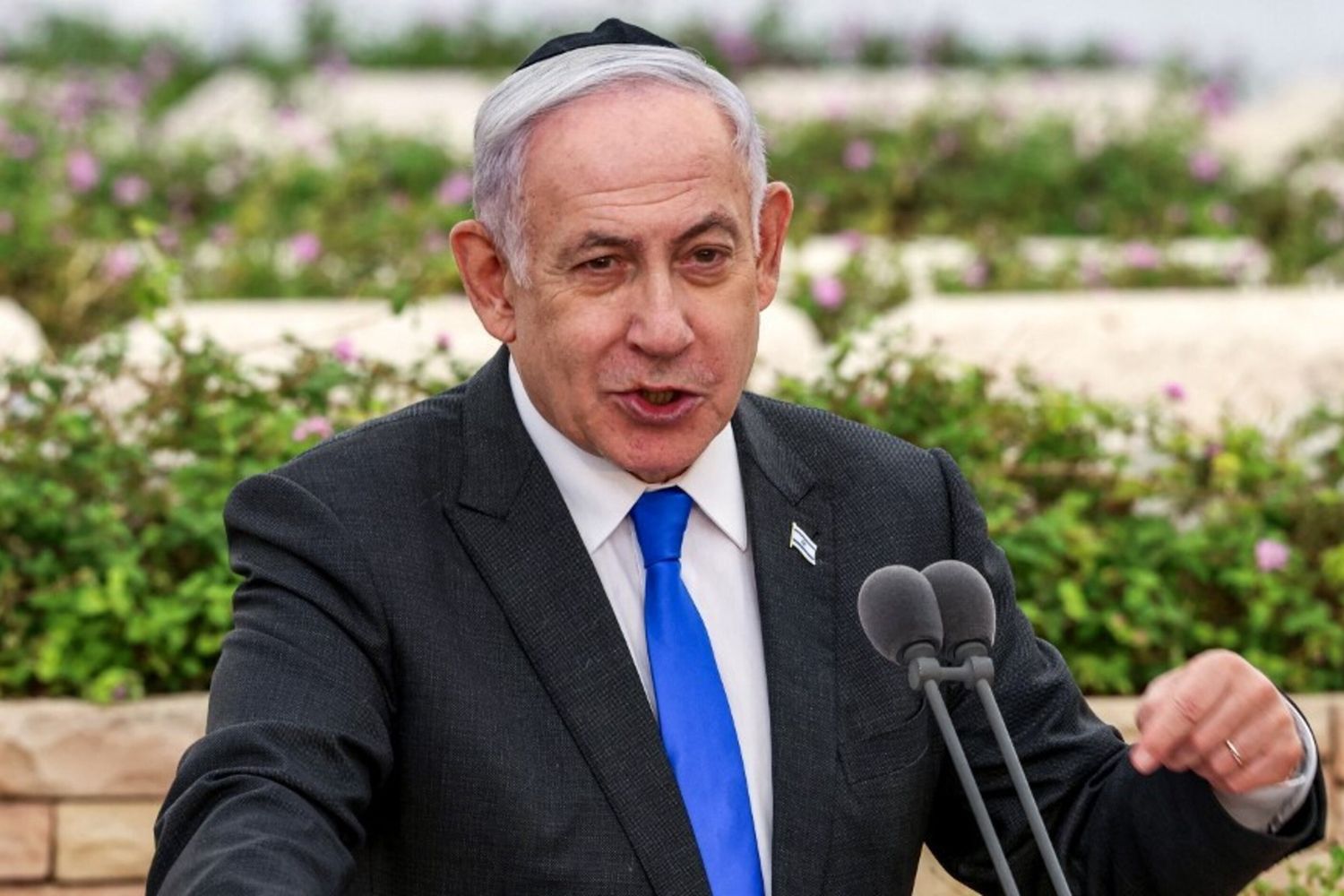 Due razzi cadono nel cortile di casa di Netanyahu. Israele, 'pericolosa escalation'