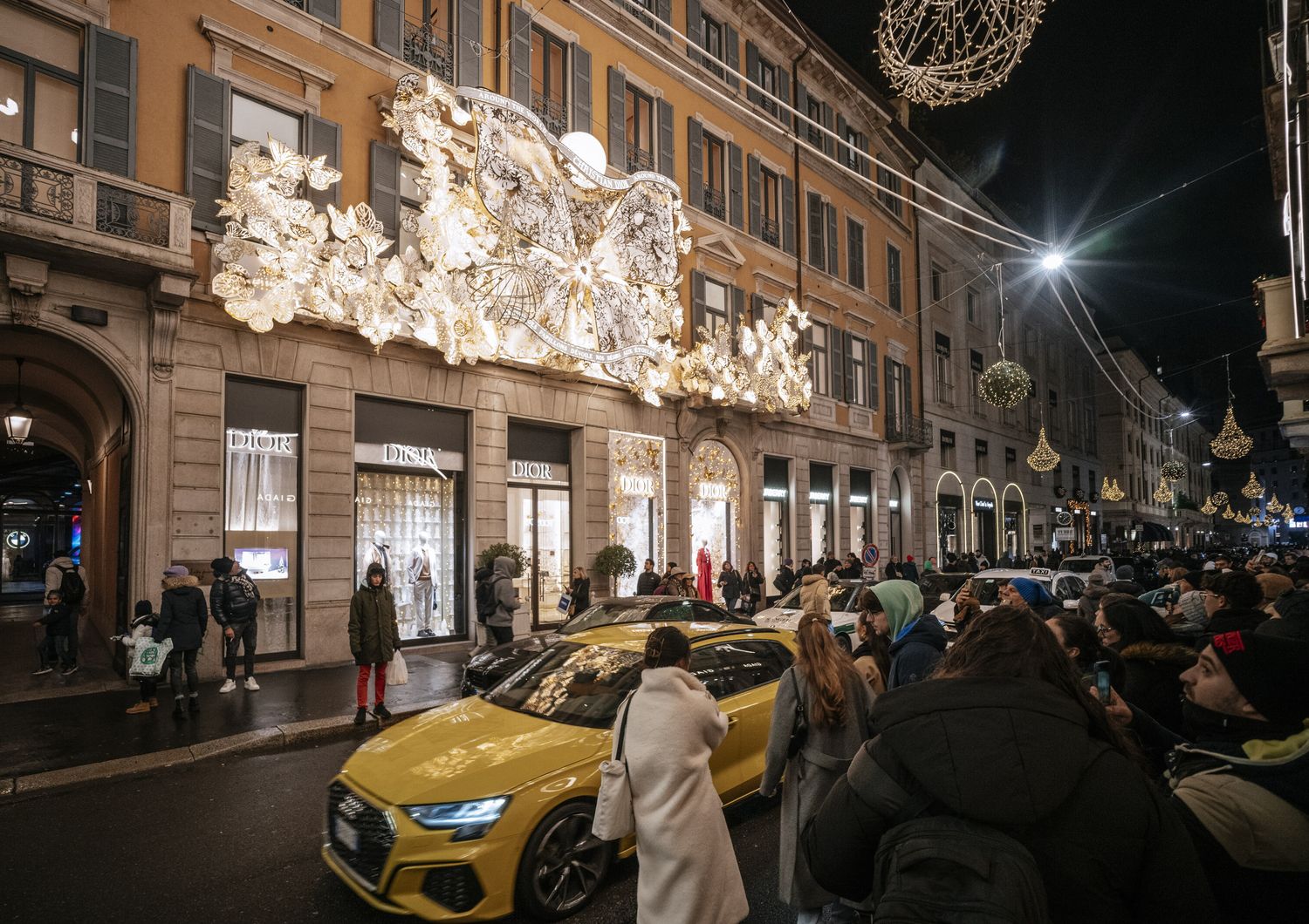 Via Montenapoleone è la via più cara del mondo