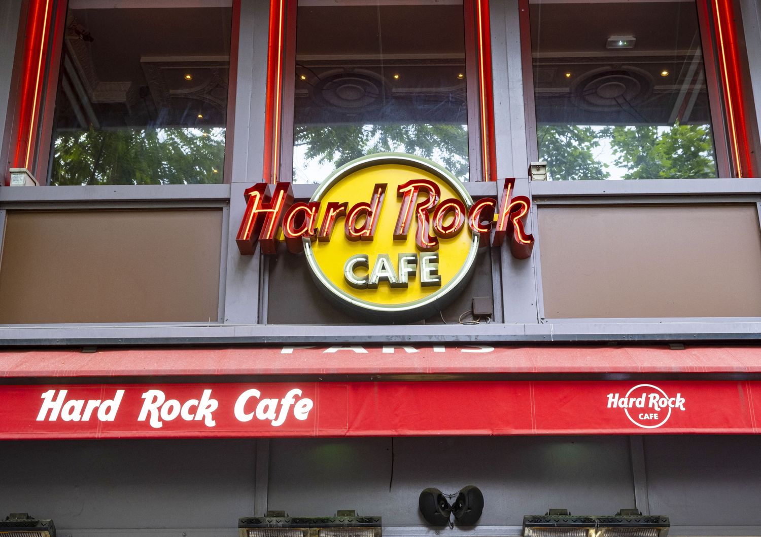 Chiude i battenti l'ultimo Hard Rock Cafè di Parigi