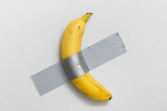 Banana con nastro adesivo di Cattelan