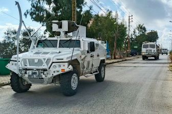 Razzi contro la base Unifil in Libano, feriti 4 militari italiani