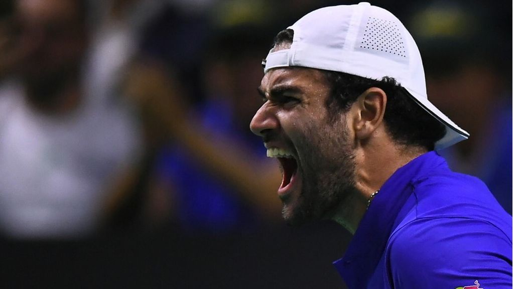 Coppa Davis a un passo. Berrettini batte 2-0 Van De Zandschulp. Adesso tocca a Sinner