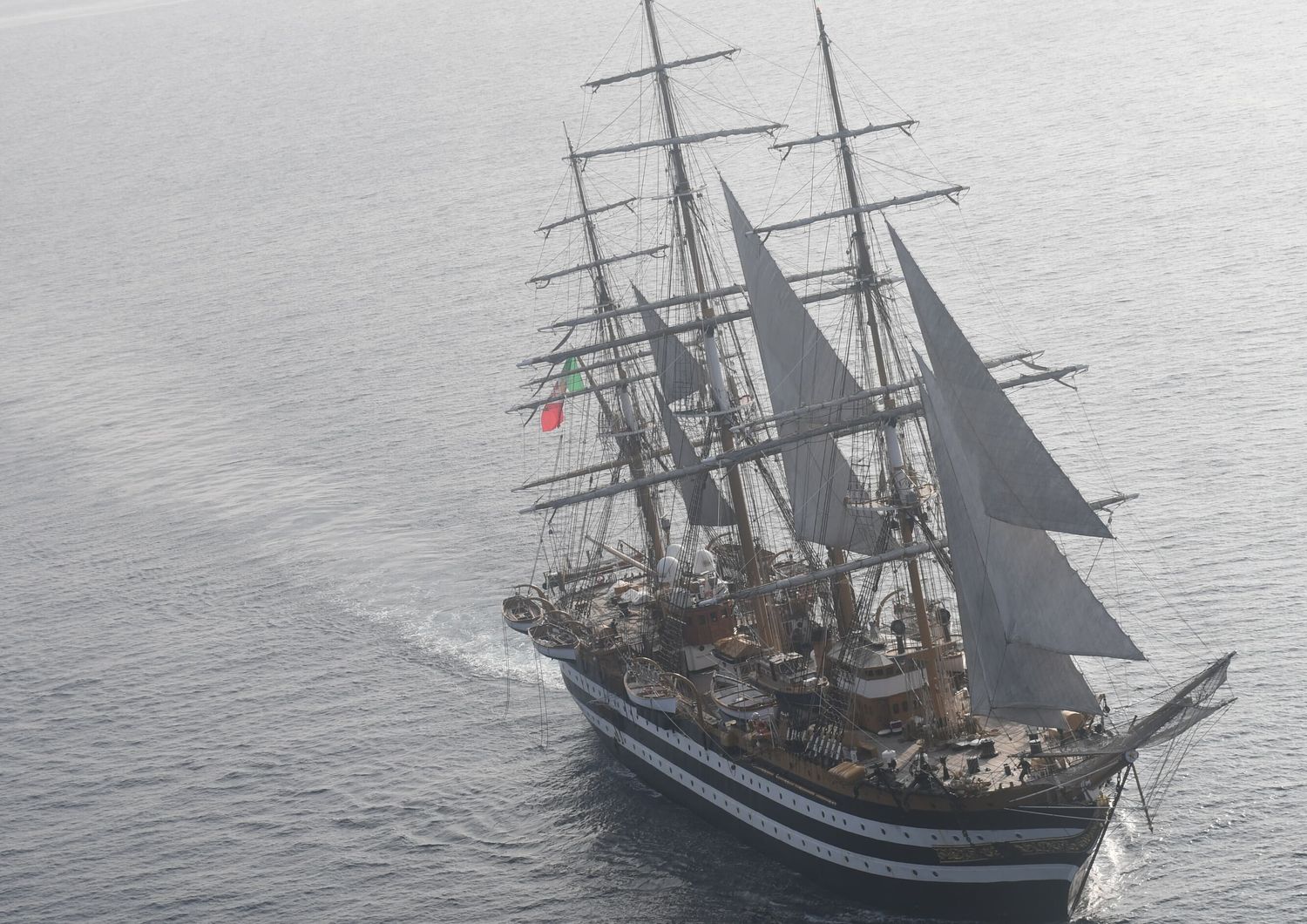 nave amerigo vespucci fa rotta su mumbai india