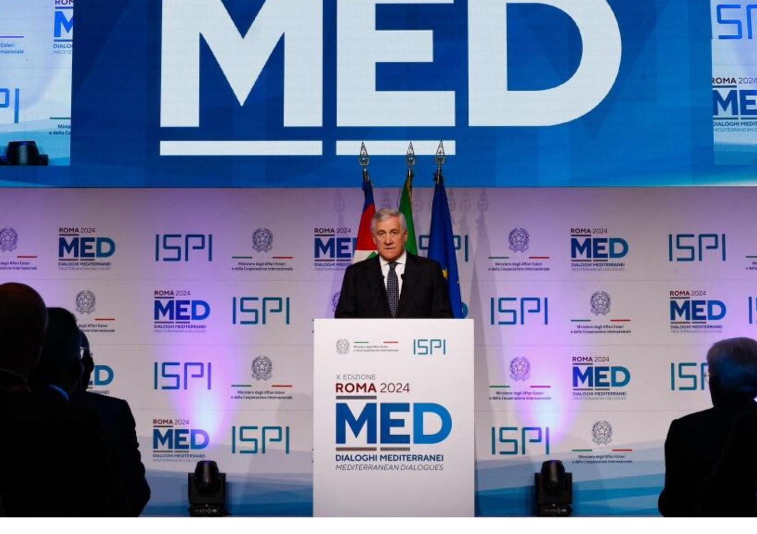 Il ministro Tajani annuncia un nuovo aereo con aiuti umanitari per Gaza