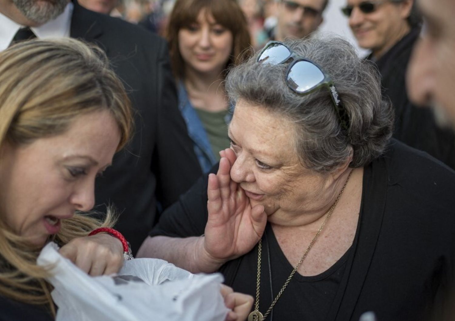 Giorgia Meloni e la madre Anna Paratore in una foto del 2016