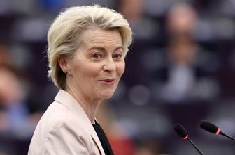 Ue: via libera del Parlamenro europeo alla nuova Commissione di Usrula von der Leyen