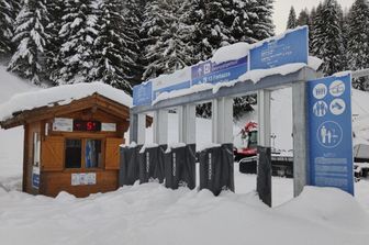 turismo al via stagione sci poca neve e rincari skipass