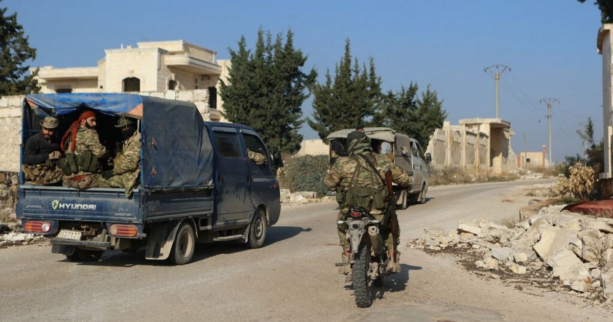 反政府勢力の進軍でシリアは混乱に陥る
