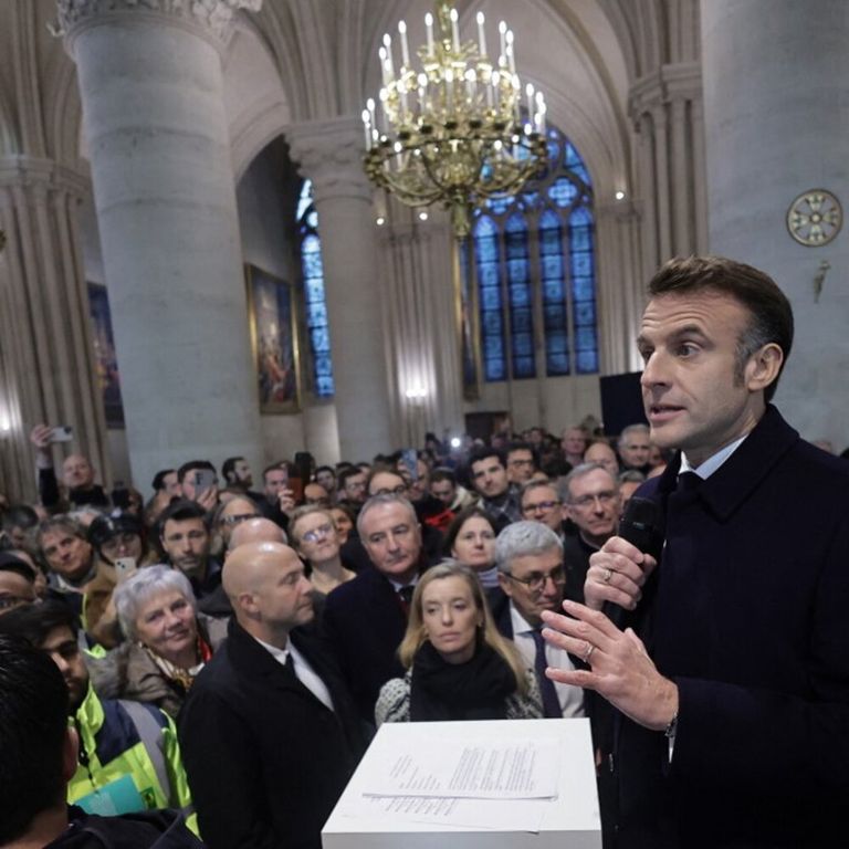 francia riapre notre dame cerimonia con capi di stato e reali