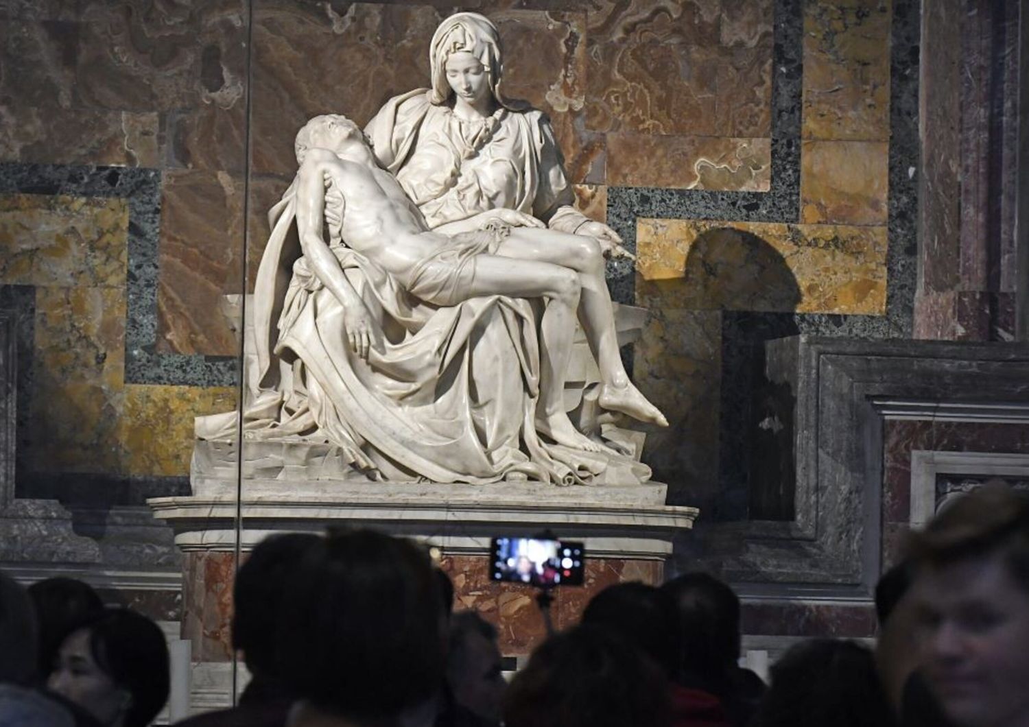 nuovo impianto di protezione per pieta michelangelo in basilica san pietro