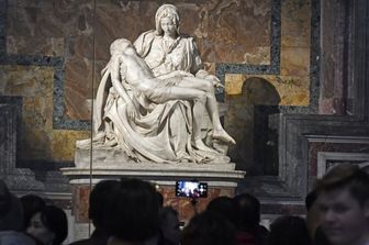 nuovo impianto di protezione per pieta michelangelo in basilica san pietro