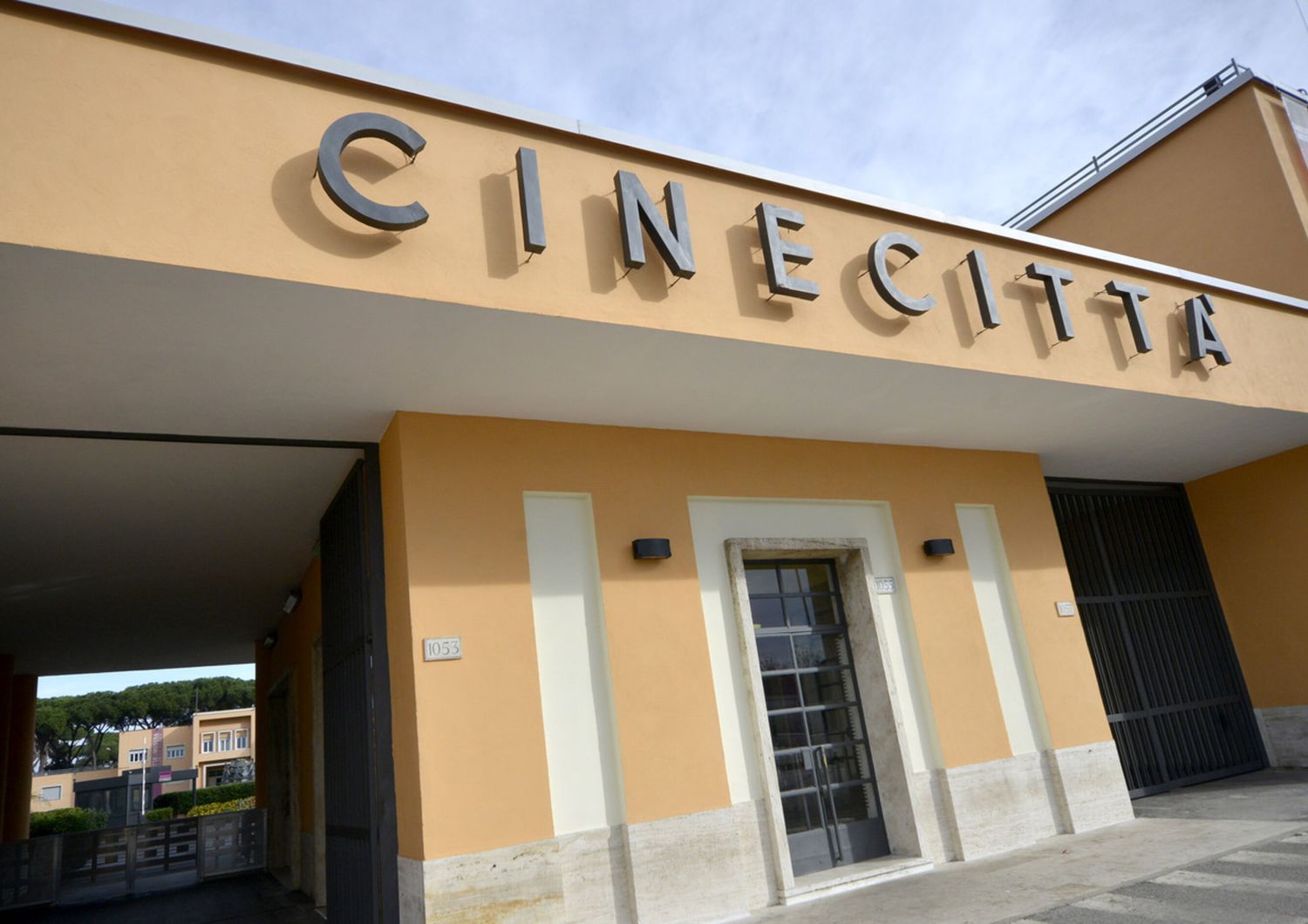 L'entrata di Cinecitt&agrave; di via Tuscolana&nbsp;