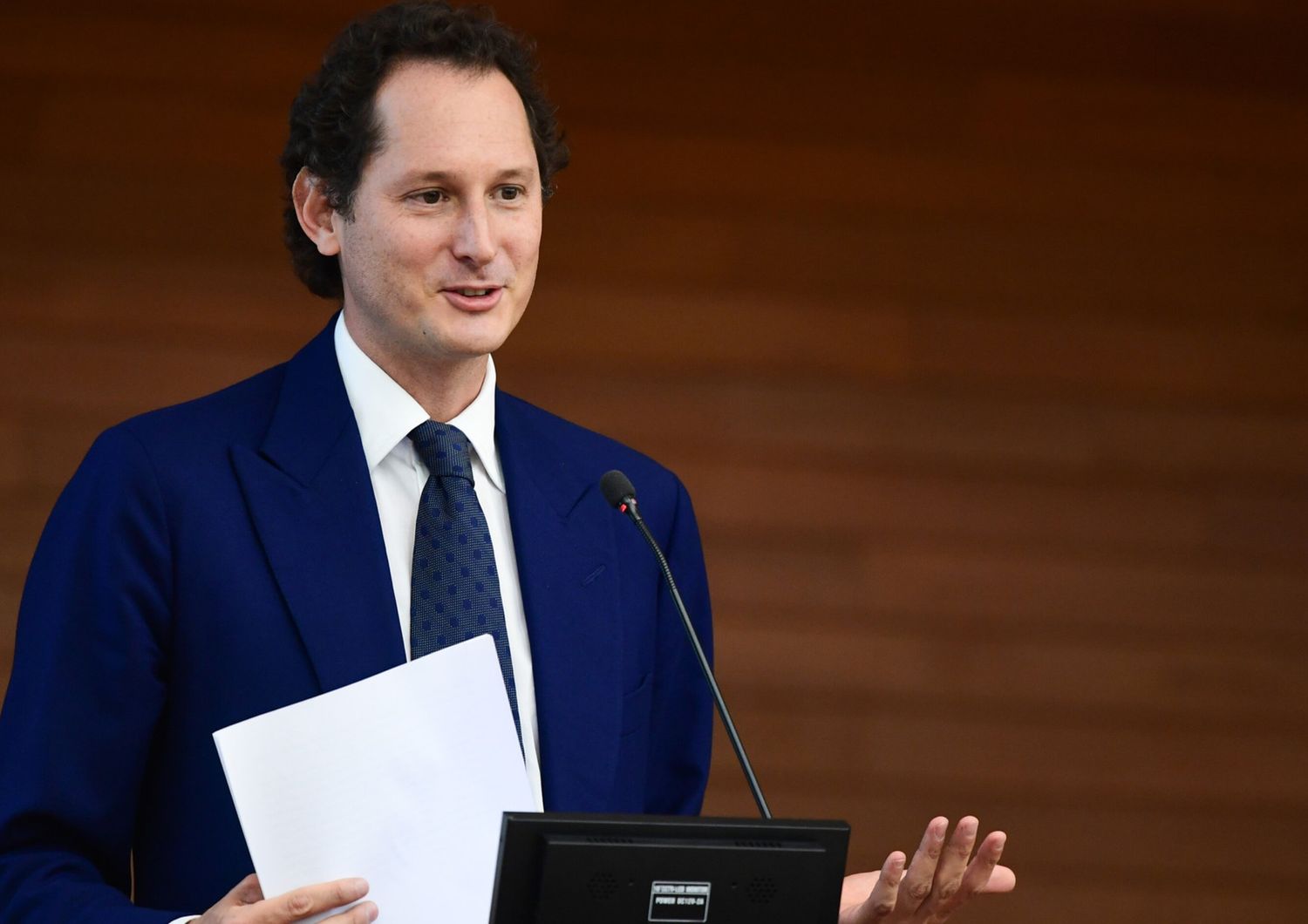 "Tavares non ci mancherà. Elkann riferisca subito in Parlamento". Politici e sindacati per una volta uniti