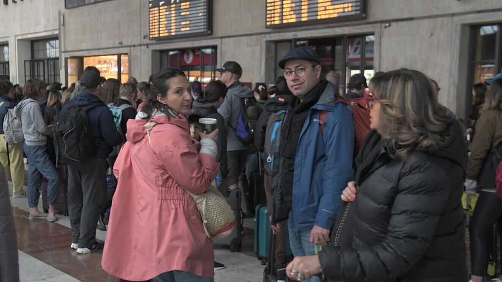 Sciopero dei treni: viaggiatori bloccati a Firenze