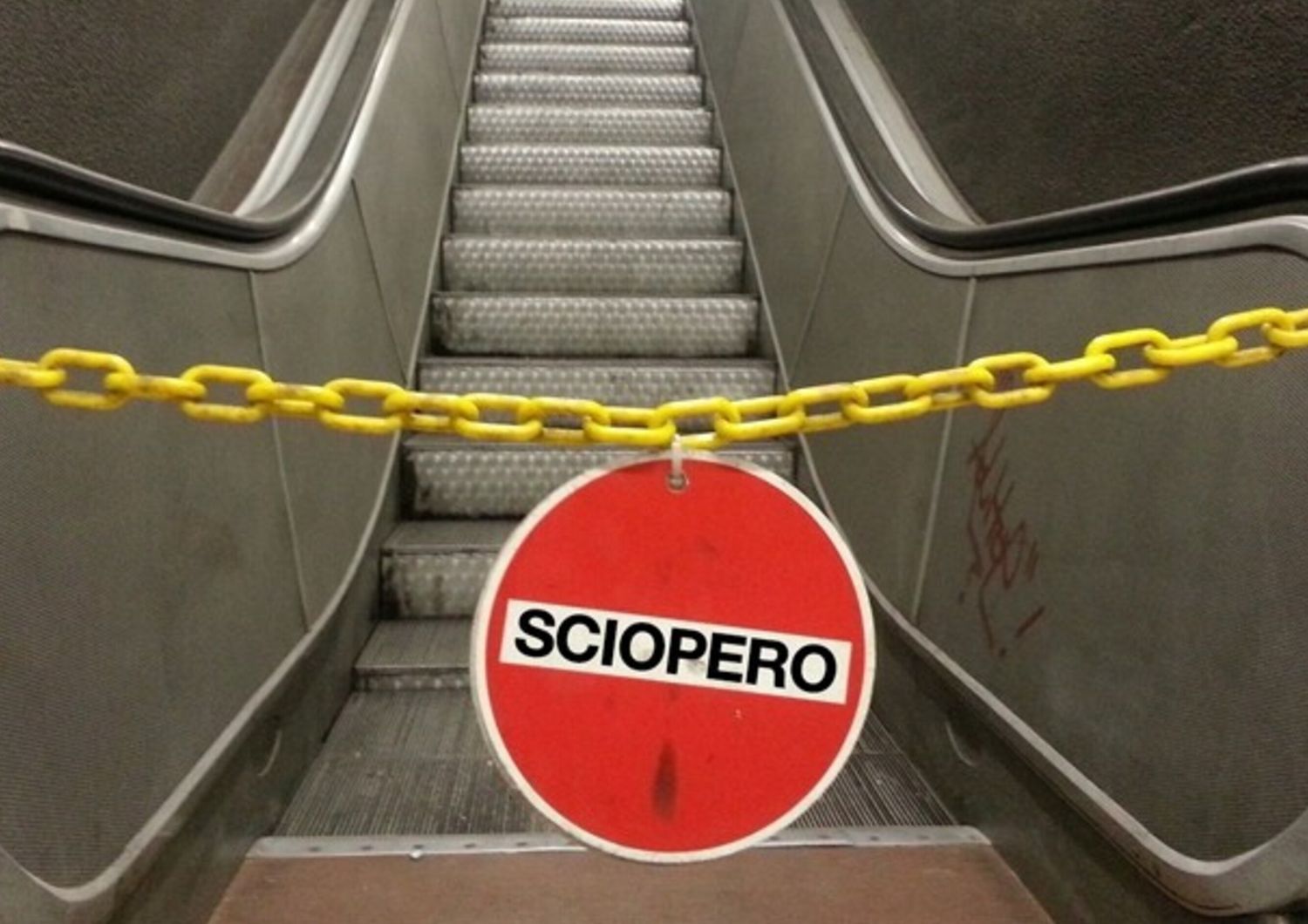 treno metro sciopero