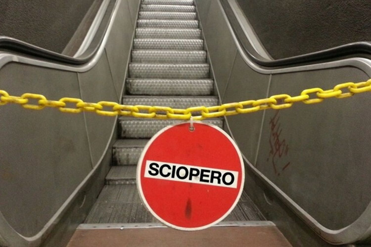 treno metro sciopero