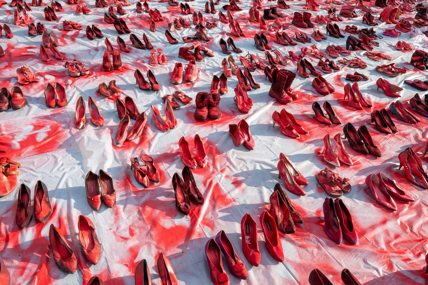 Dati Censis su violenza donne