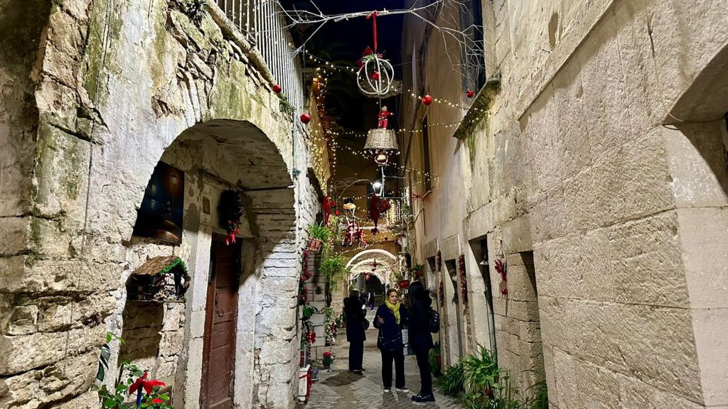 Il riscatto è nei fiori. A Bitonto dove si sparava e si spacciava adesso c’è il Natale