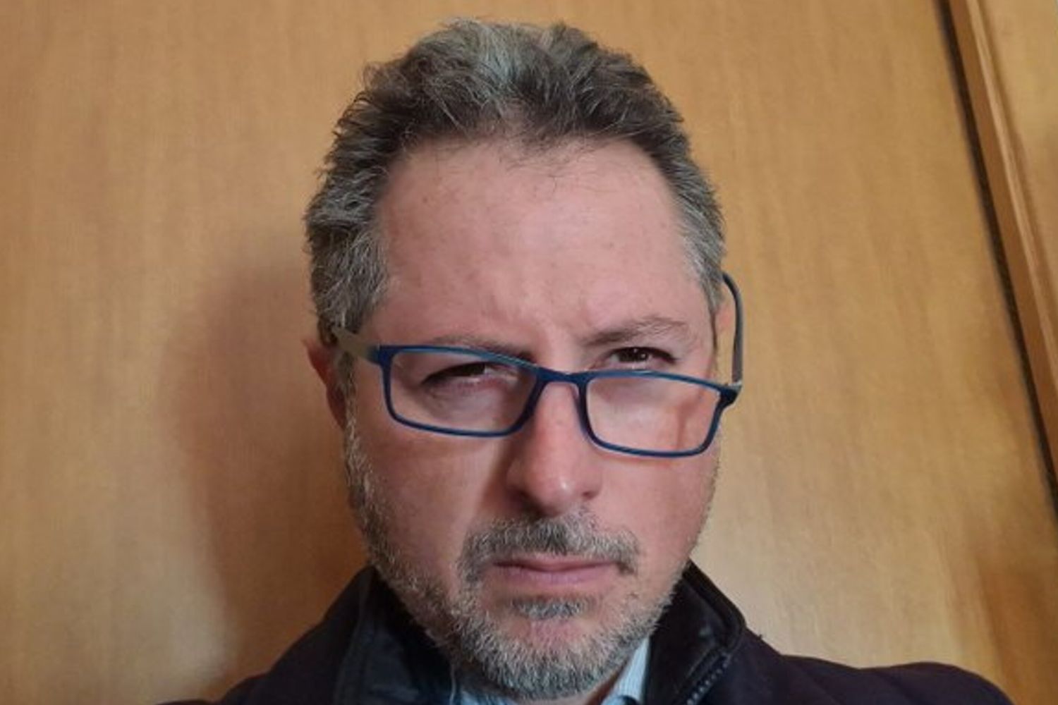 Denuncia un'occupazione di suolo pubblico, Borrelli (Avs) picchiato a Napoli