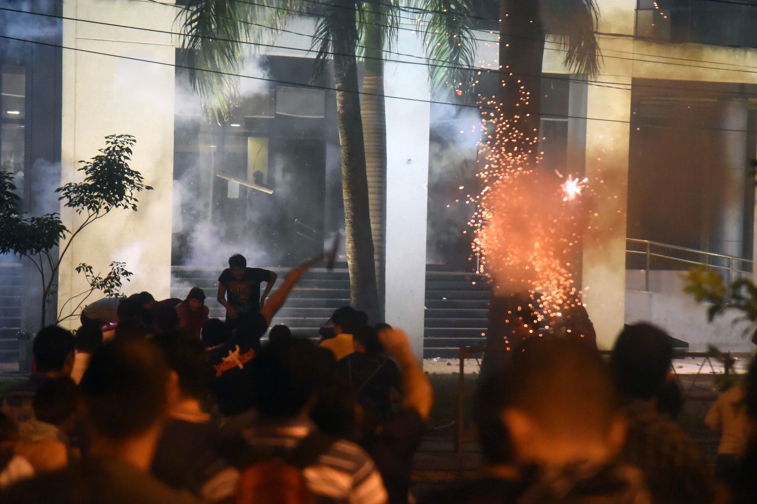 Una fase dell'assalto al Congresso Usa il 6 gennaio 2021