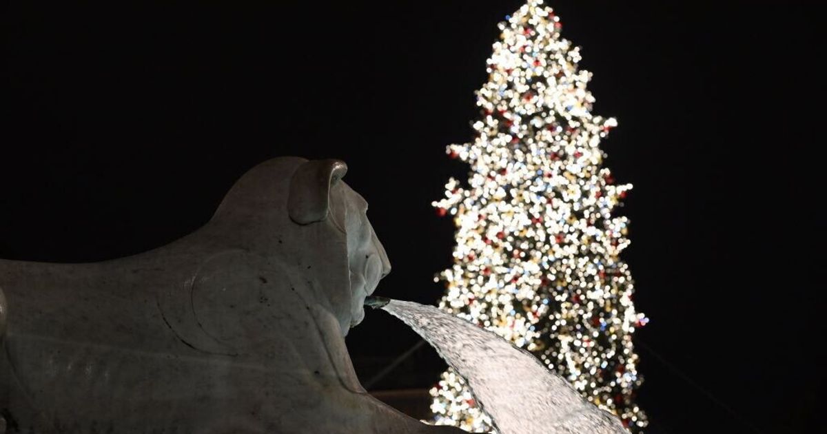 Luminarie: da dove arriva e come risparmiare sul simbolo del Natale