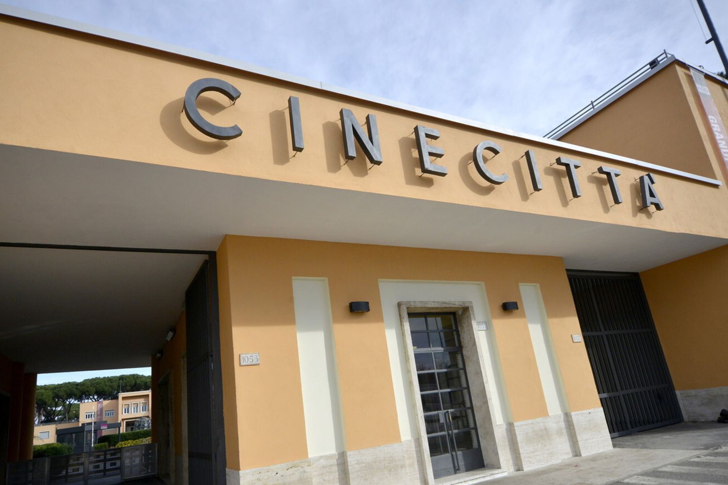 L'entrata di Cinecitt&agrave; di via Tuscolana&nbsp;
