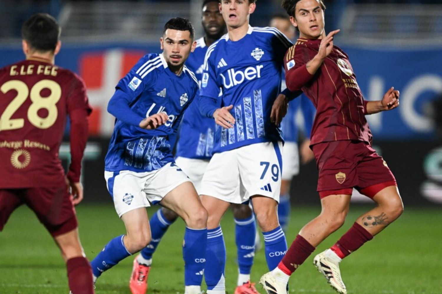 Roma perde 2-0 a Como con due gol dopo il 90'