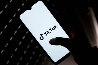 TikTok inquina più della Grecia, uno studio spiega perché