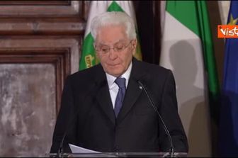 Mattarella: Abituandosi a convivere con l'odio si rischia di renderlo inestinguibile