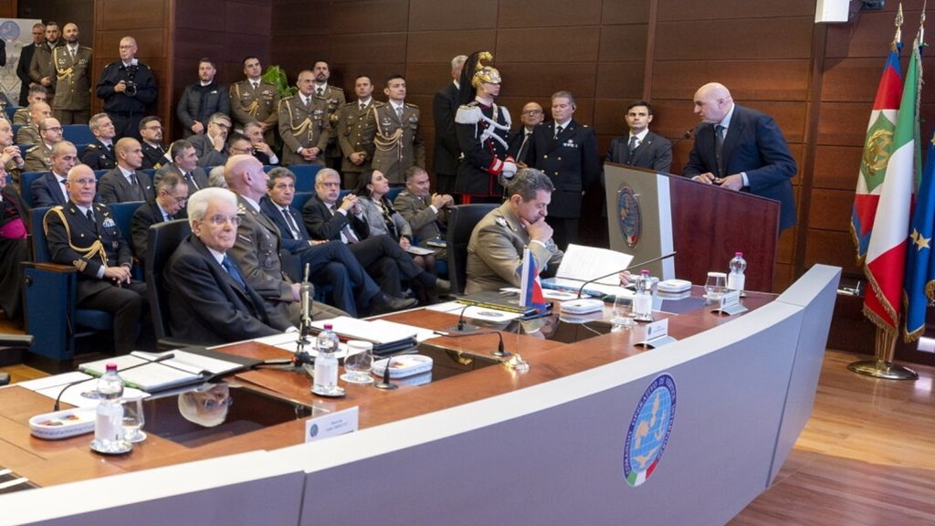 L'hommage du président Mattarella aux militaires des missions internationales, "artisans de paix"