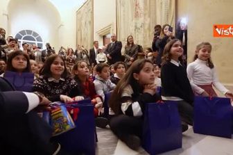 Mattarella ai bambini delle Case Famiglia e dell'Ospedale Bambin Gesù: Rendete allegro il Quirinale