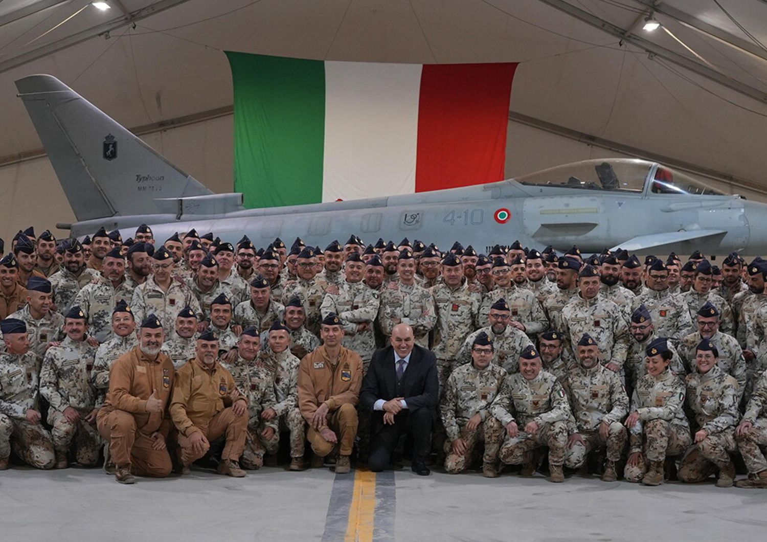 Crosetto con  l'Italian National Contingent Command Air/Task Force Air Kuwait