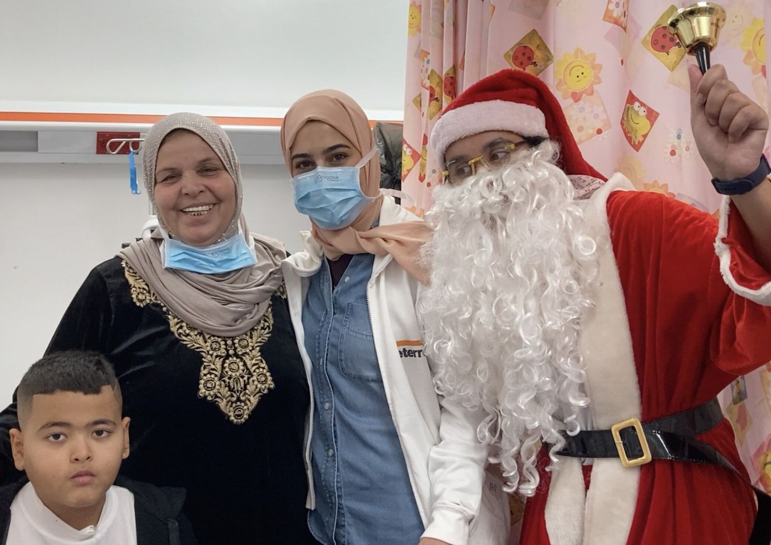 babbo natale italia betlemme ospedale oncologia