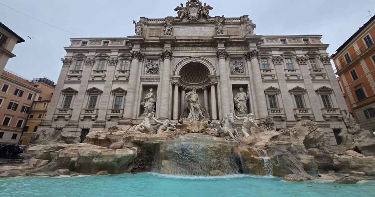 La Fontana di Trevi torna a splendere, ecco come appare dopo i lavori