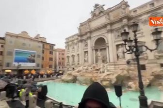 Fontana di Trevi riapre dopo il restauro, eccola ancora più splendente