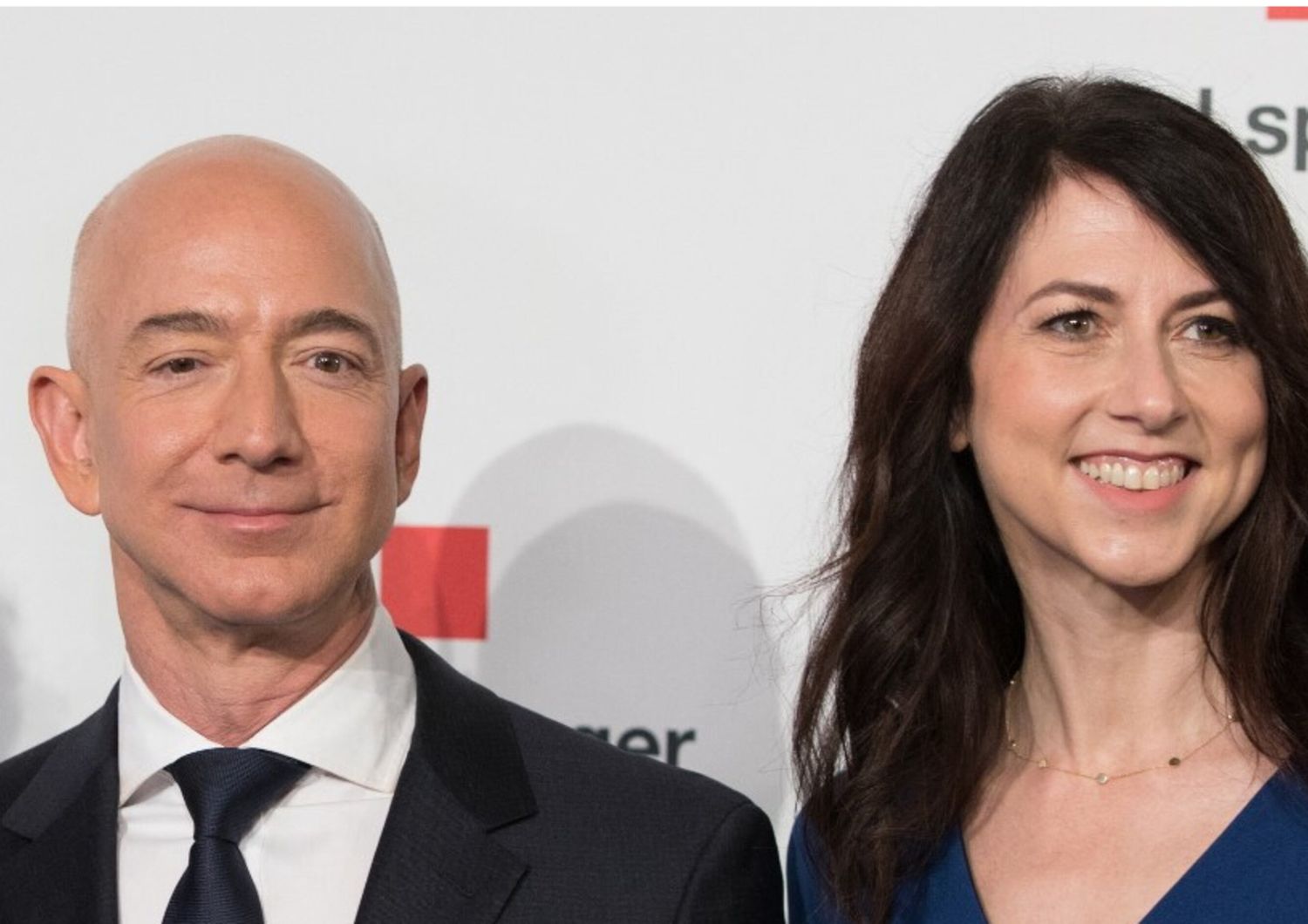 Musk critica la ex di Bezos, "fare troppa beneficenza non va bene"