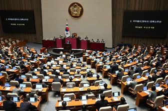 Il parlamento sud coreano riunito per votare l'impeachment