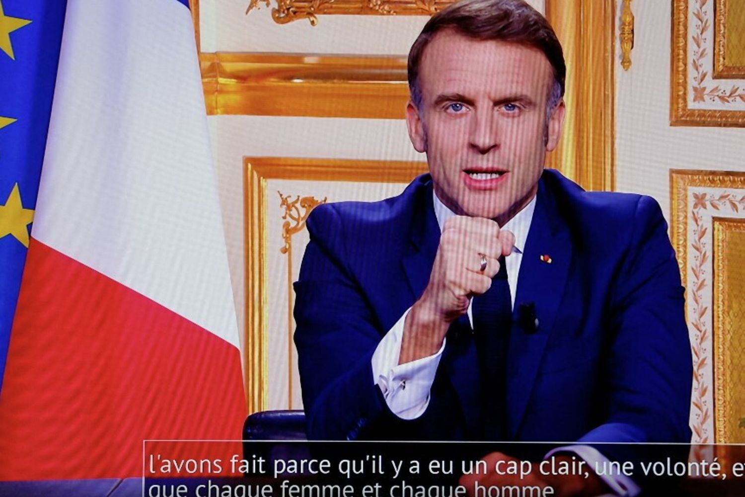 Emmanuel Macron parla al paese dopo la caduta del governo Barnier