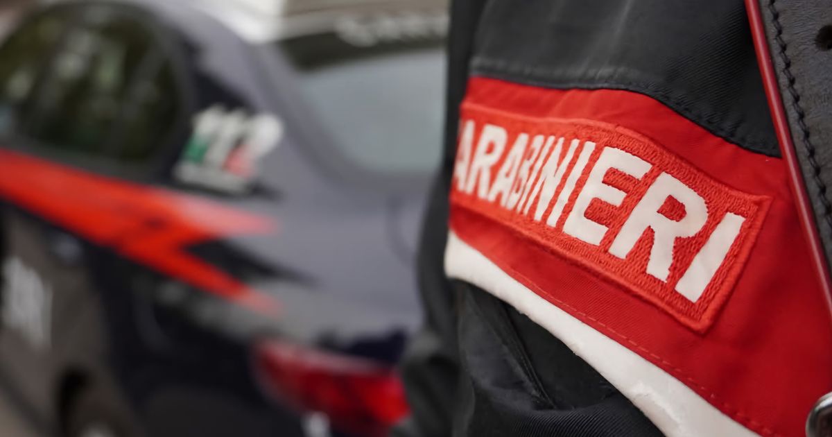 Accoltella quattro persone e viene ucciso da un carabiniere nel Riminese