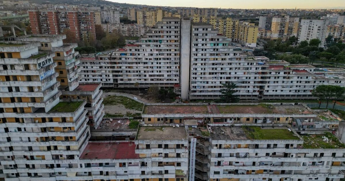 Le ultime famiglie lasciano le Vele di Scampia