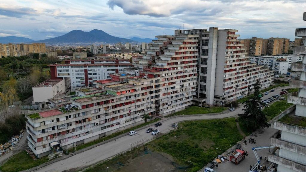 Le ultime famiglie lasciano le Vele di Scampia