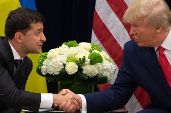 Zelensky non sarà all'insediamento di Trump, "non mi ha invitato"