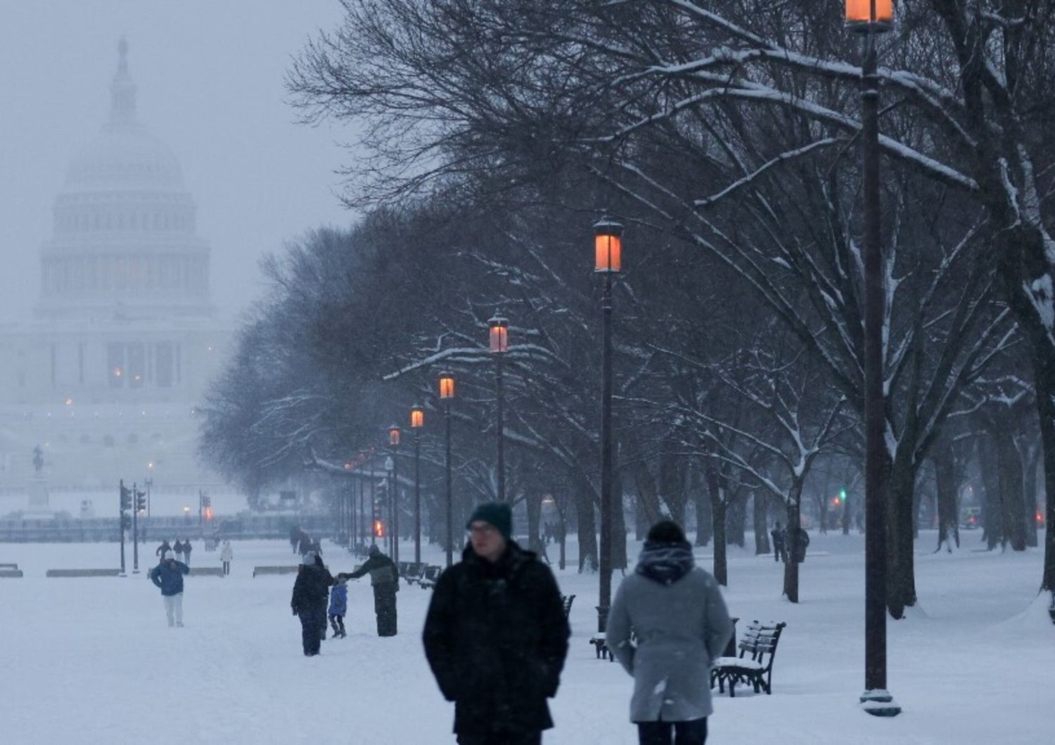 Prima tempesta invernale negli Usa, 5 morti e traffico aereo in tilt