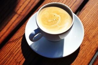 Il mattino è il momento ideale per un caffè. E il cuore ci guadagna